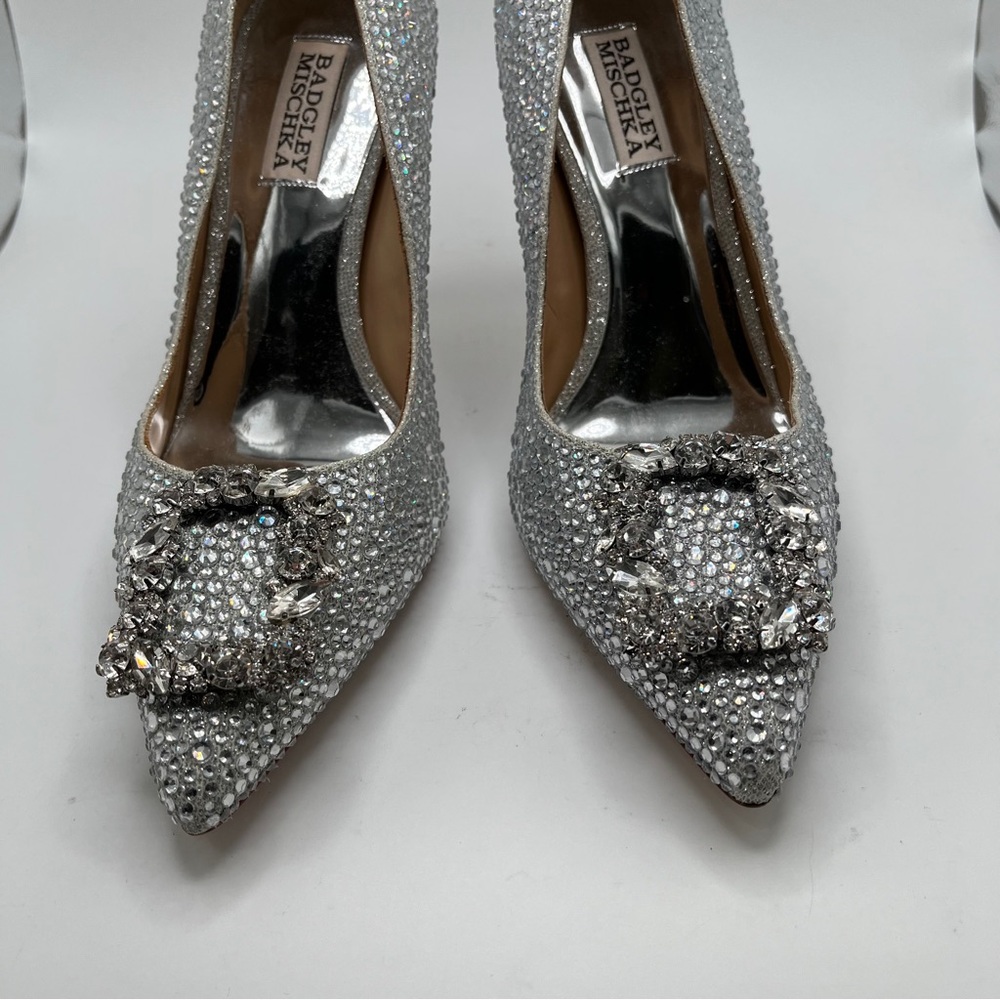 NWOB Badgley Mischka Women's Cher II Shop size 8 all blinged out pumps heels - Picture 11 of 11